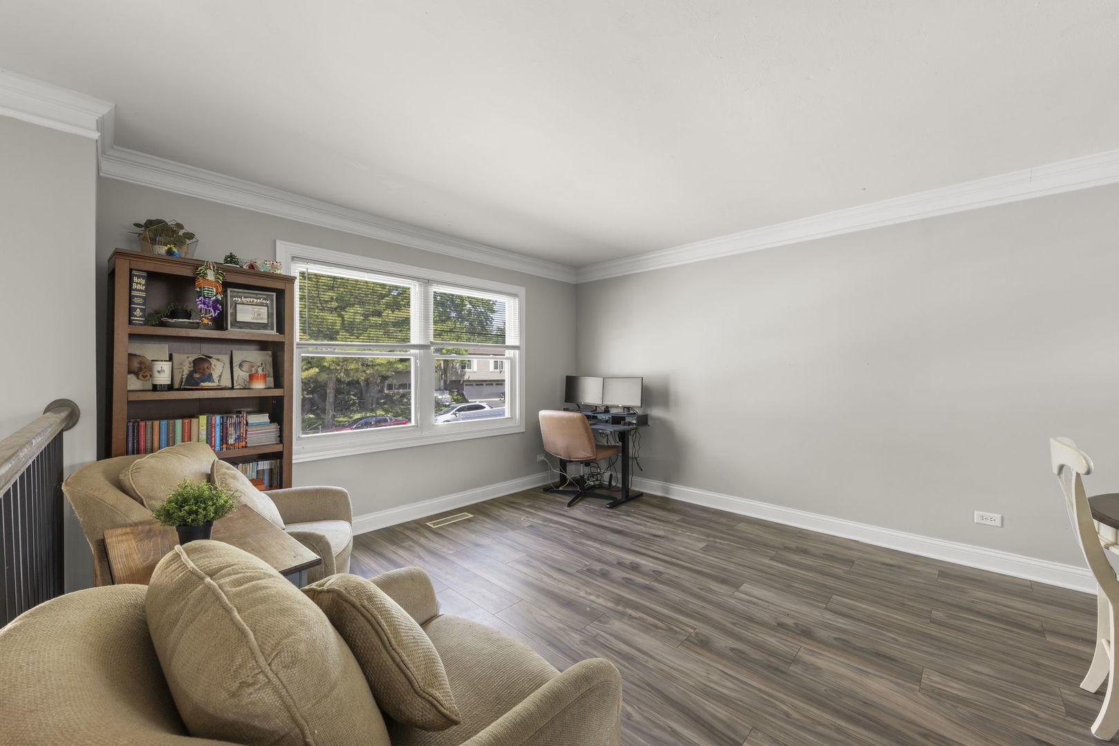 3005 Scenicwood Lane, Woodridge, IL 60517