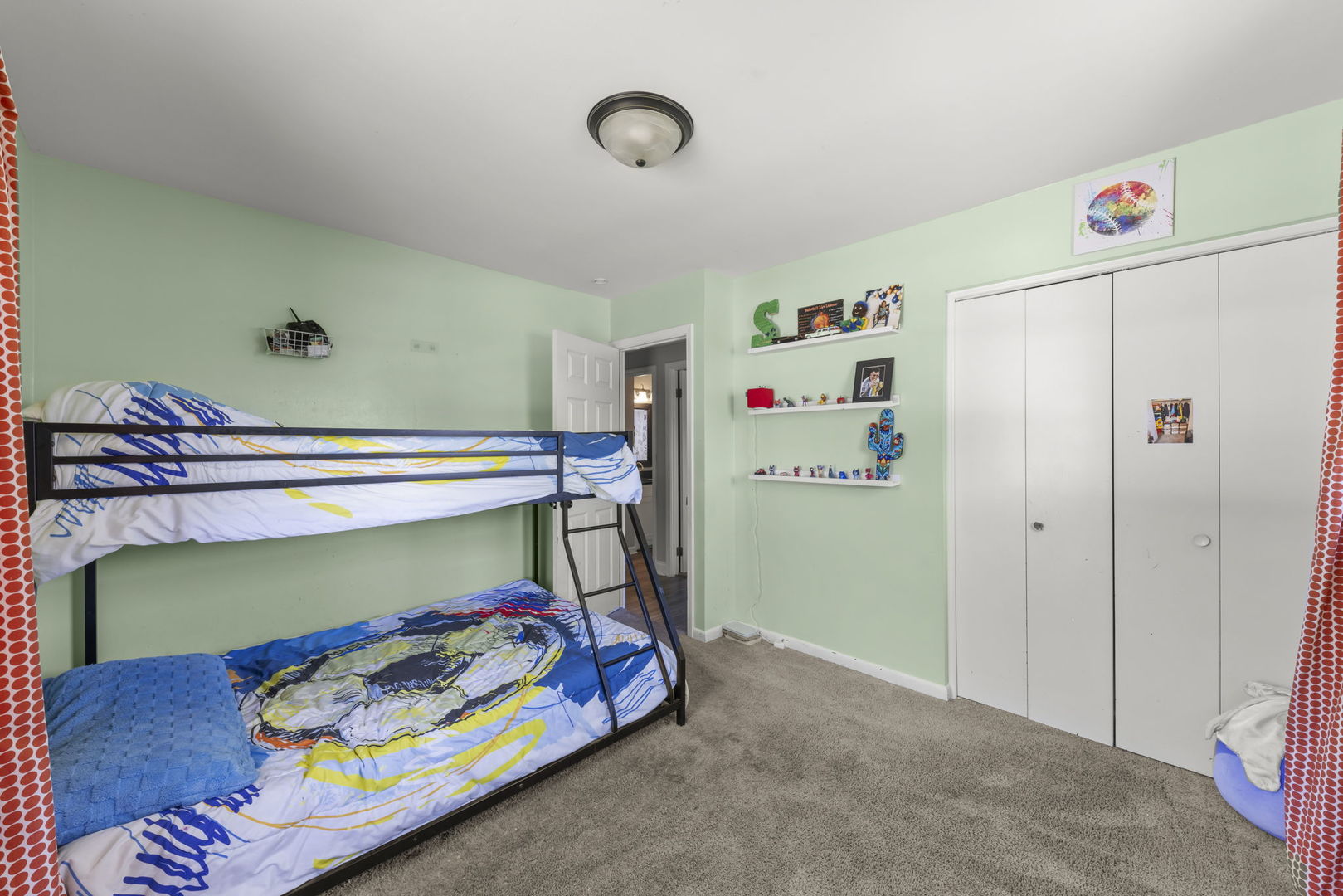 3005 Scenicwood Lane, Woodridge, IL 60517