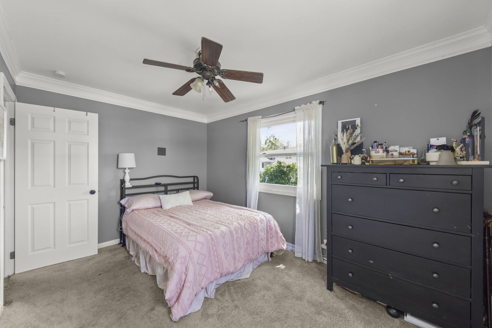 3005 Scenicwood Lane, Woodridge, IL 60517