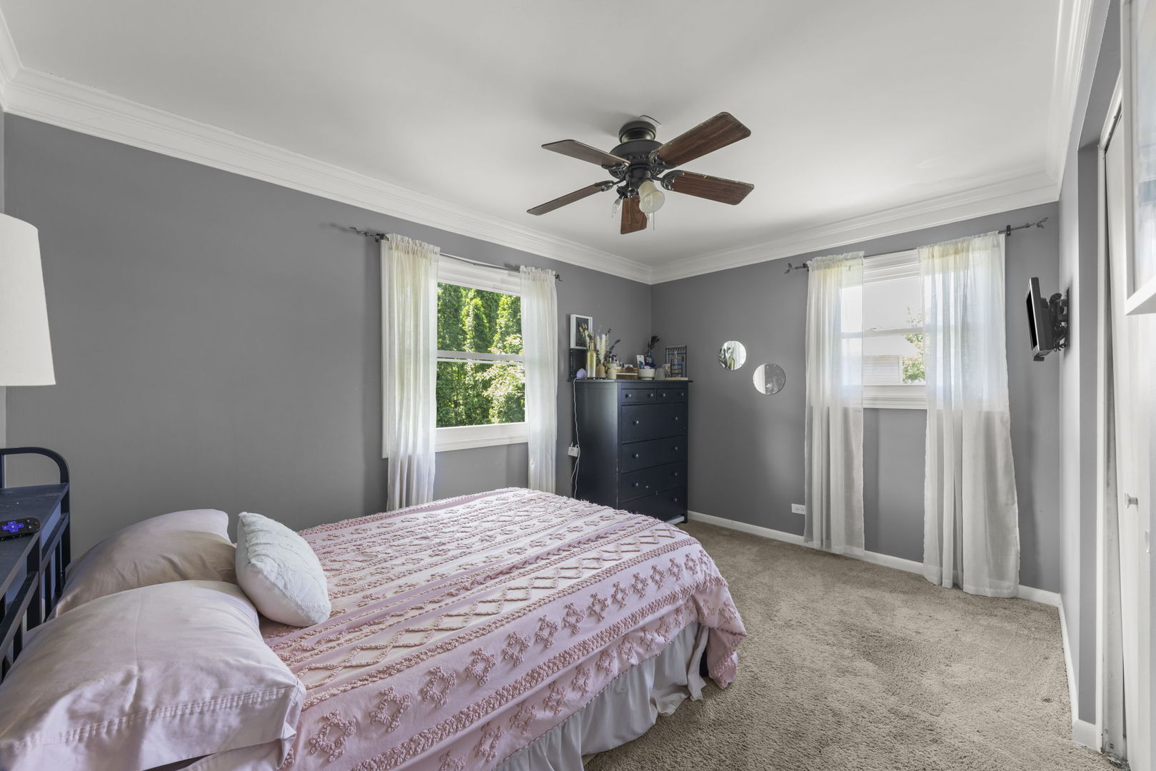 3005 Scenicwood Lane, Woodridge, IL 60517