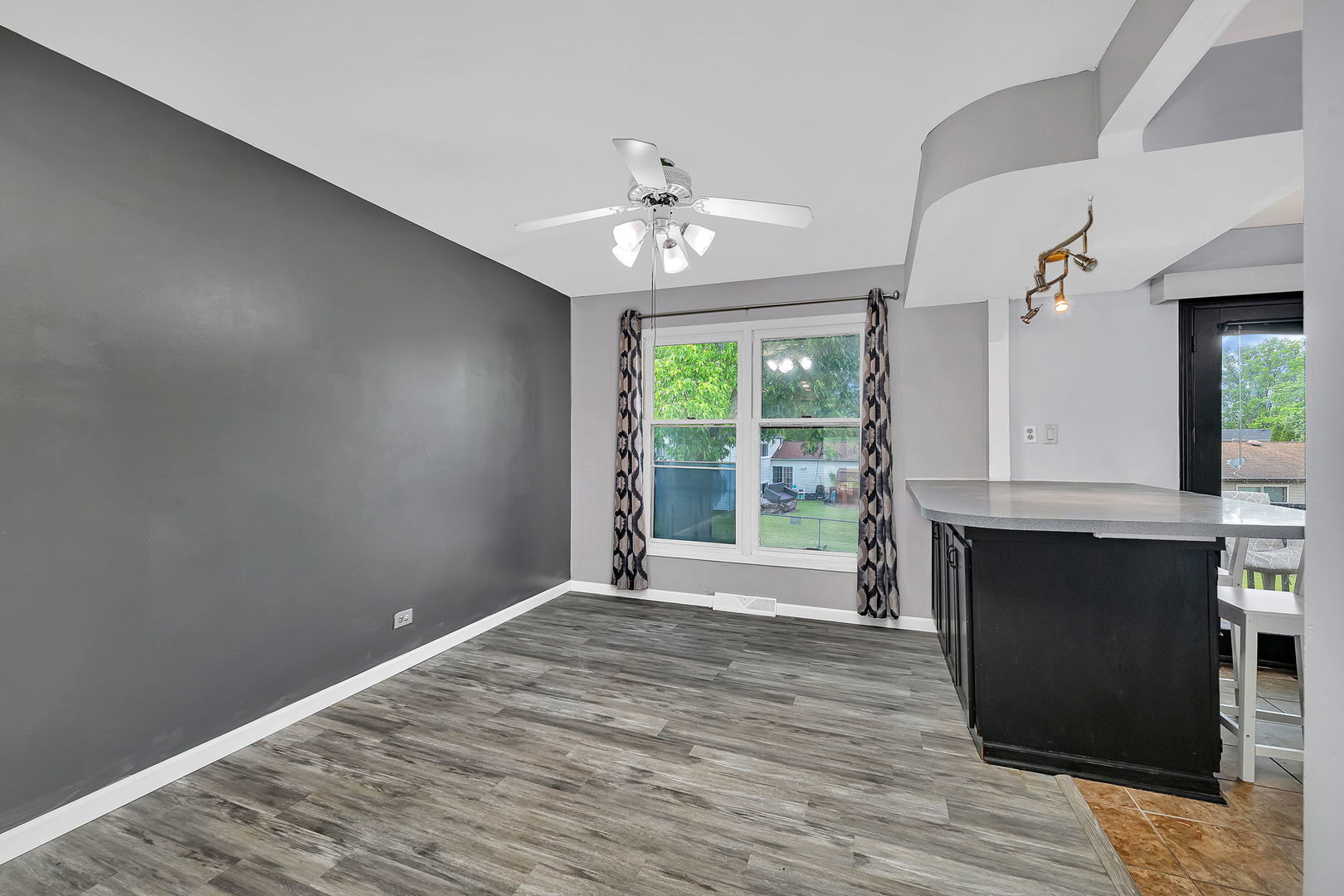 551 FALCONRIDGE Way, Bolingbrook, IL 60440