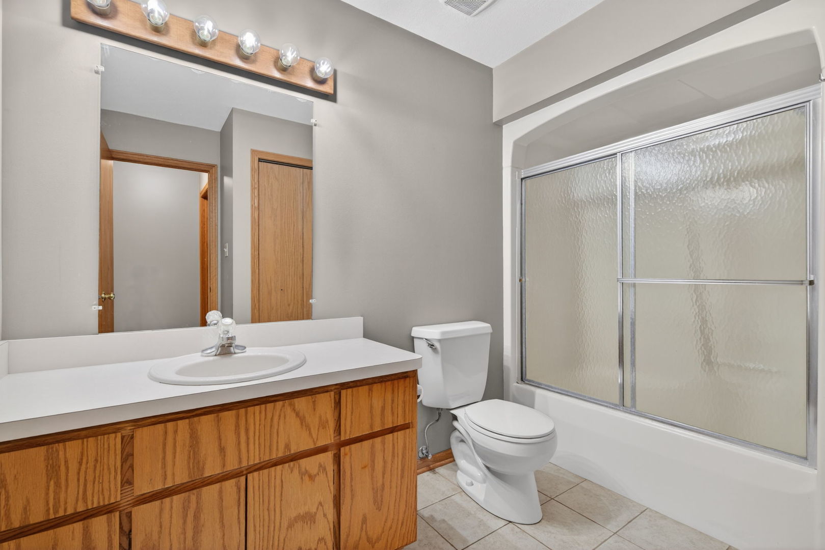 302 Grande Drive #C, Minooka, IL 60447