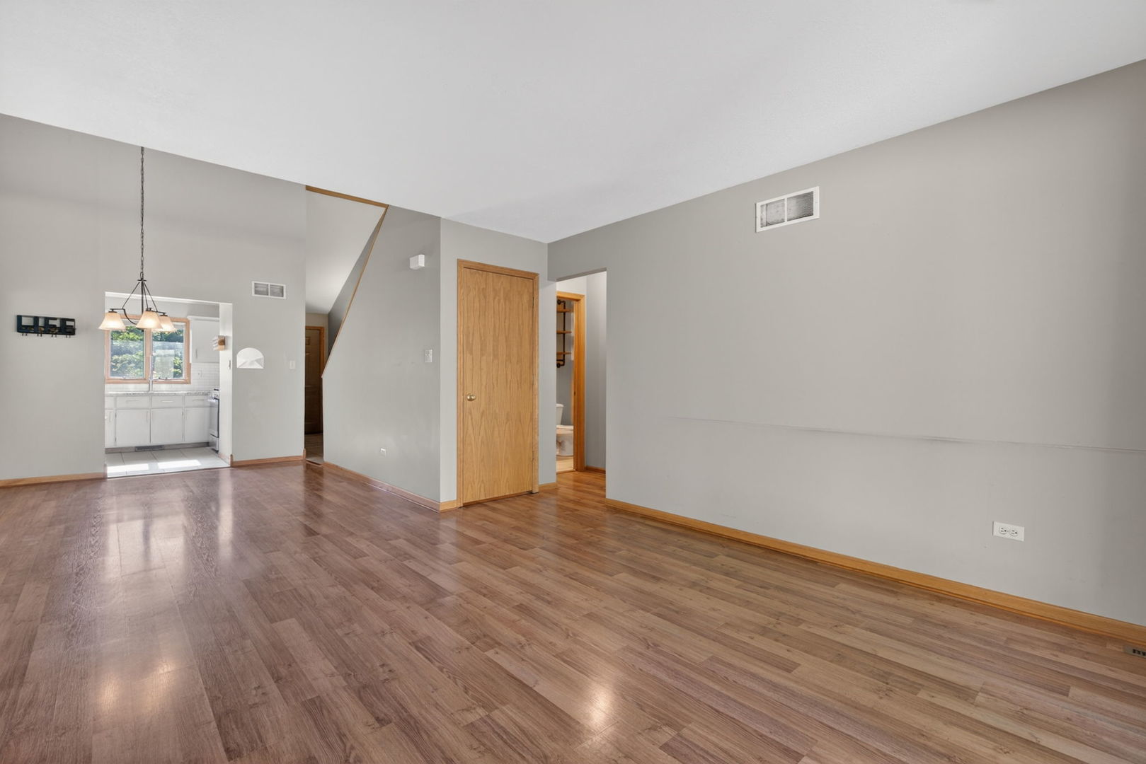 302 Grande Drive #C, Minooka, IL 60447
