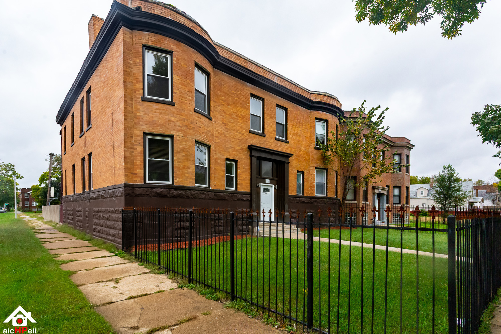 7256 S Lowe Avenue, Chicago, IL 60621