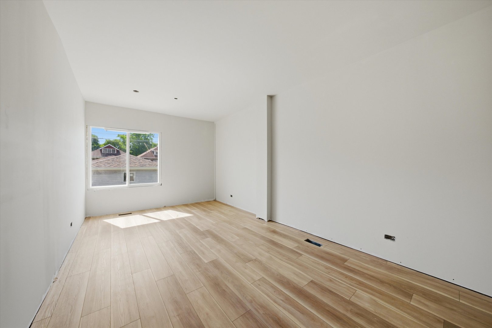 8016 S Perry Avenue, Chicago, IL 60620