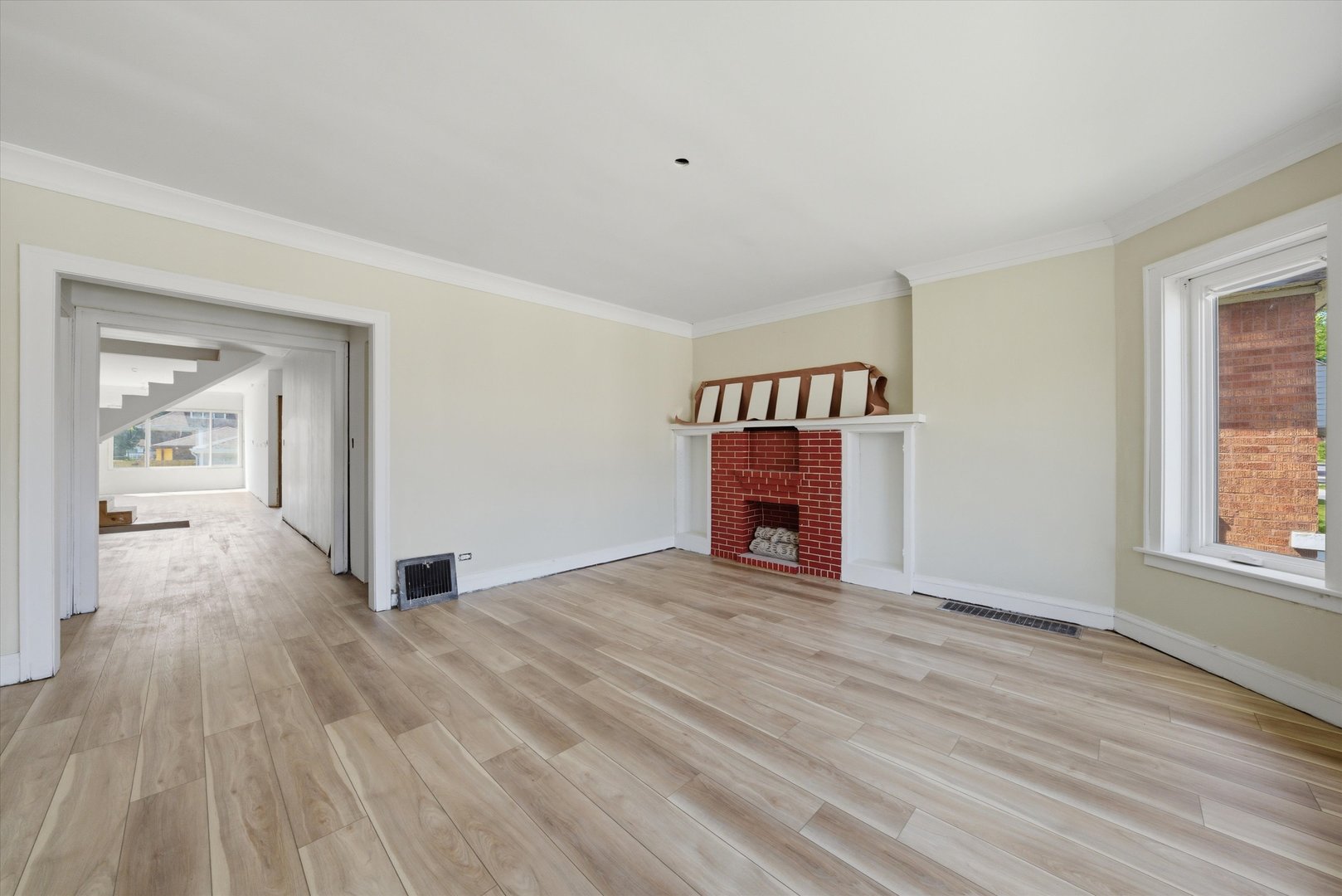 8016 S Perry Avenue, Chicago, IL 60620