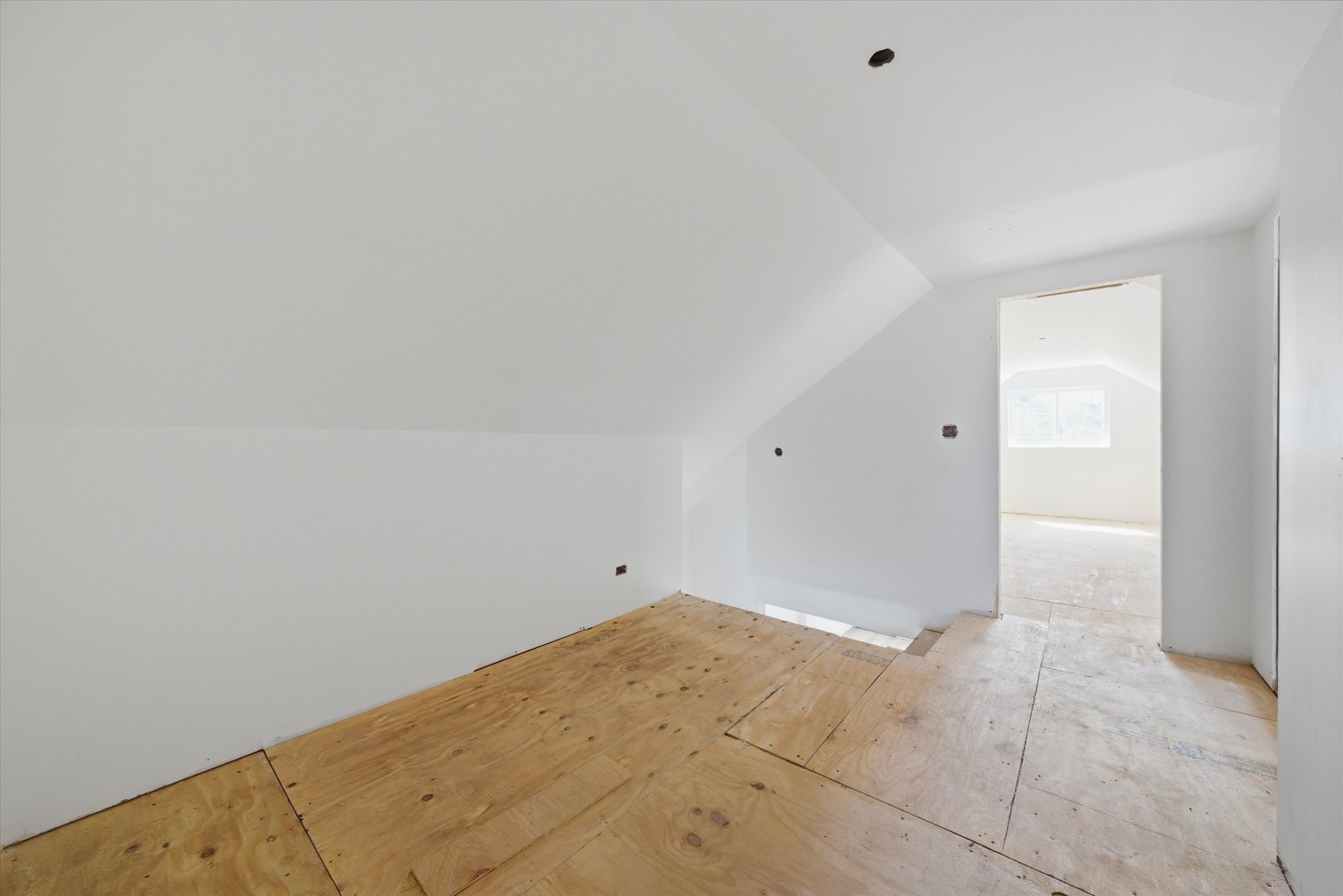 8016 S Perry Avenue, Chicago, IL 60620