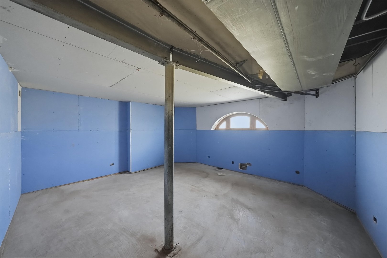 8016 S Perry Avenue, Chicago, IL 60620