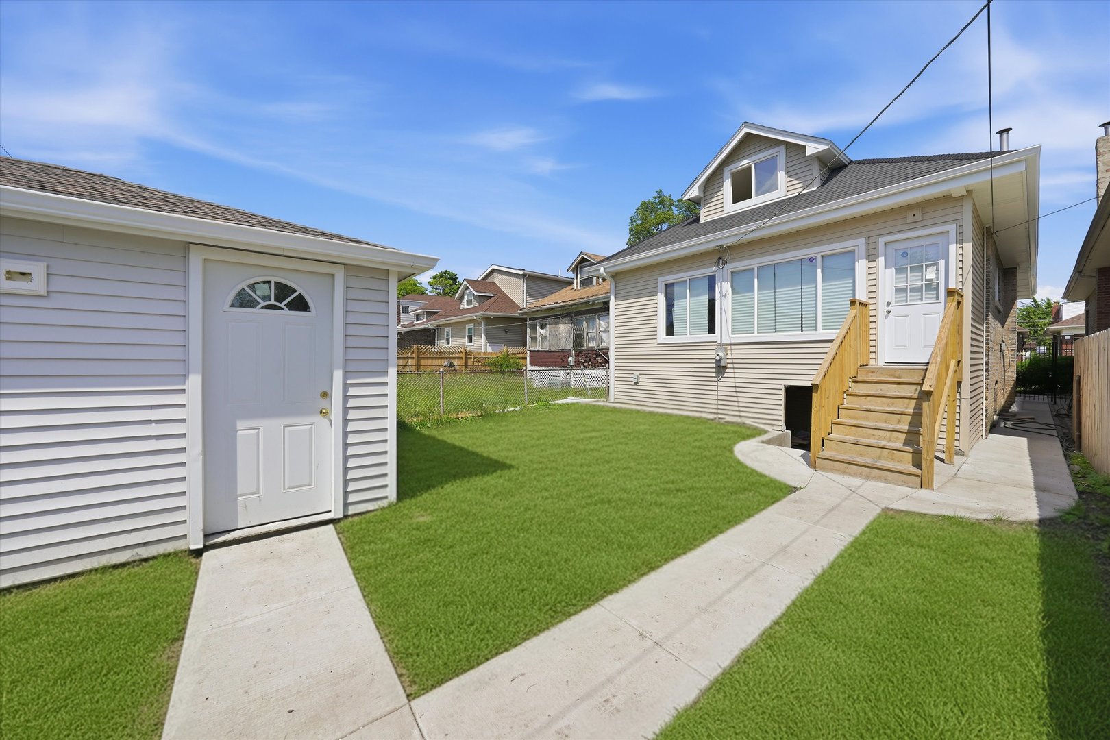 8016 S Perry Avenue, Chicago, IL 60620