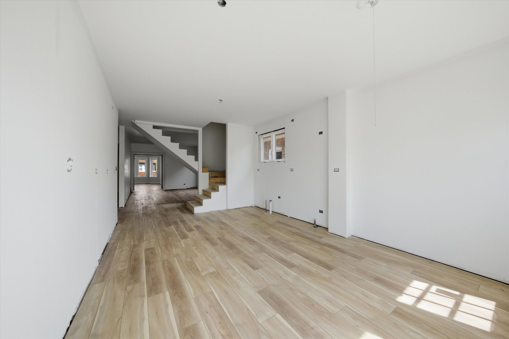 8016 S Perry Avenue, Chicago, IL 60620