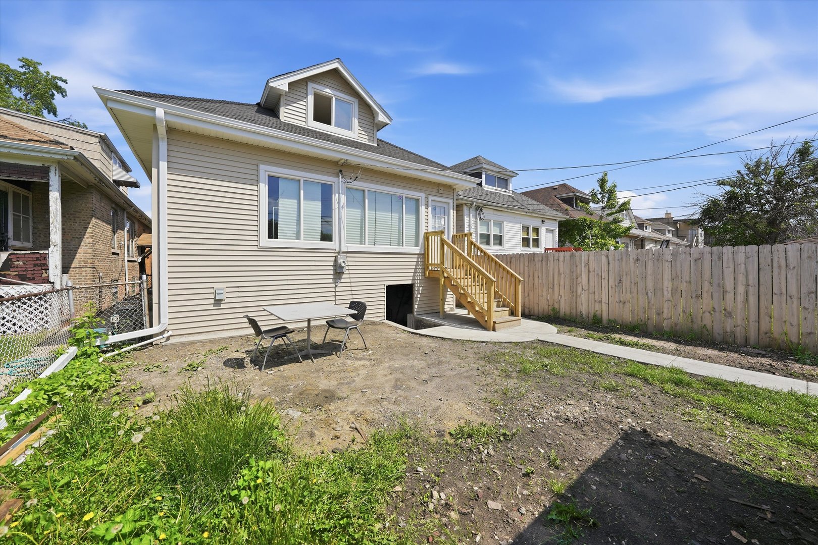 8016 S Perry Avenue, Chicago, IL 60620