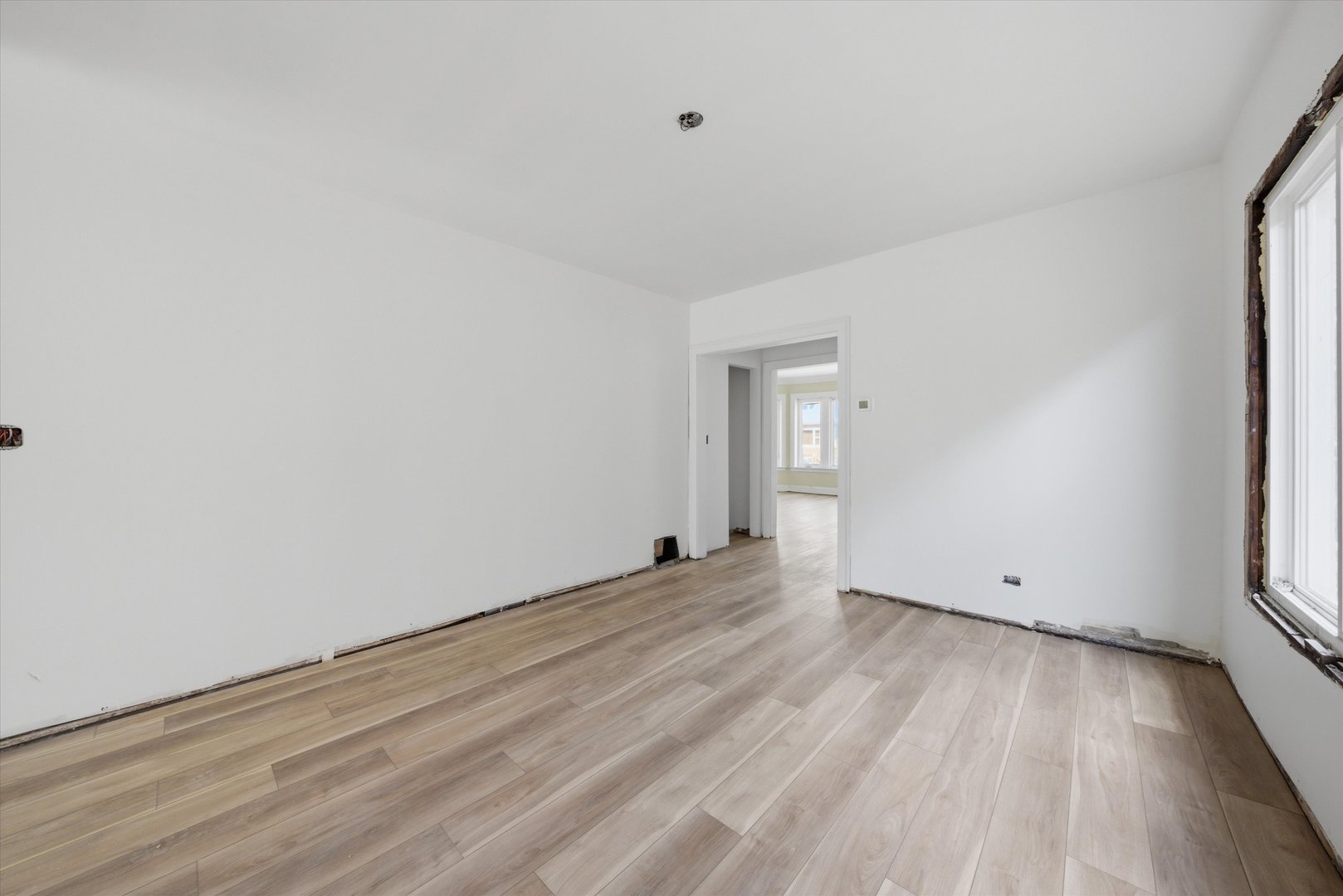 8016 S Perry Avenue, Chicago, IL 60620