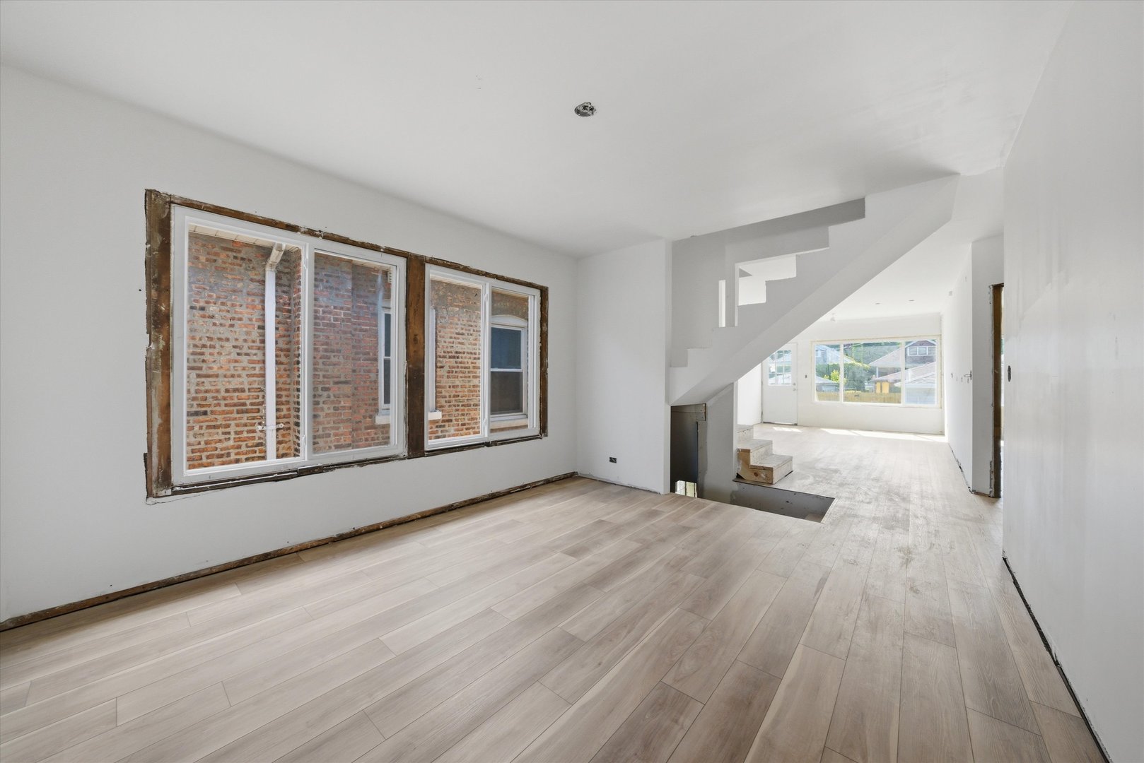 8016 S Perry Avenue, Chicago, IL 60620