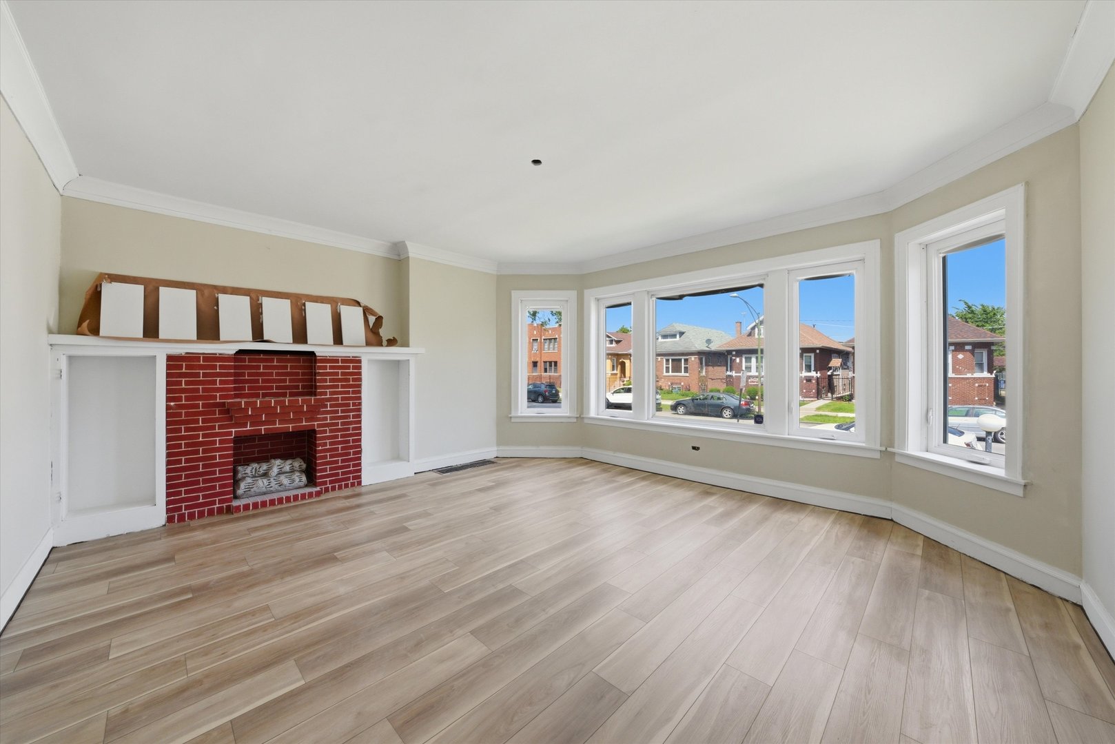 8016 S Perry Avenue, Chicago, IL 60620