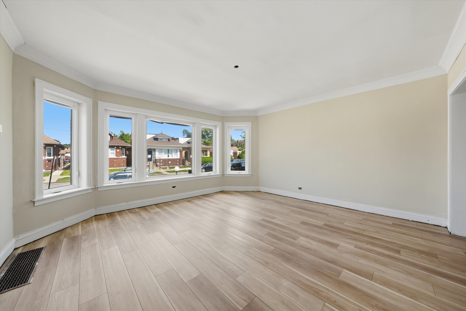 8016 S Perry Avenue, Chicago, IL 60620