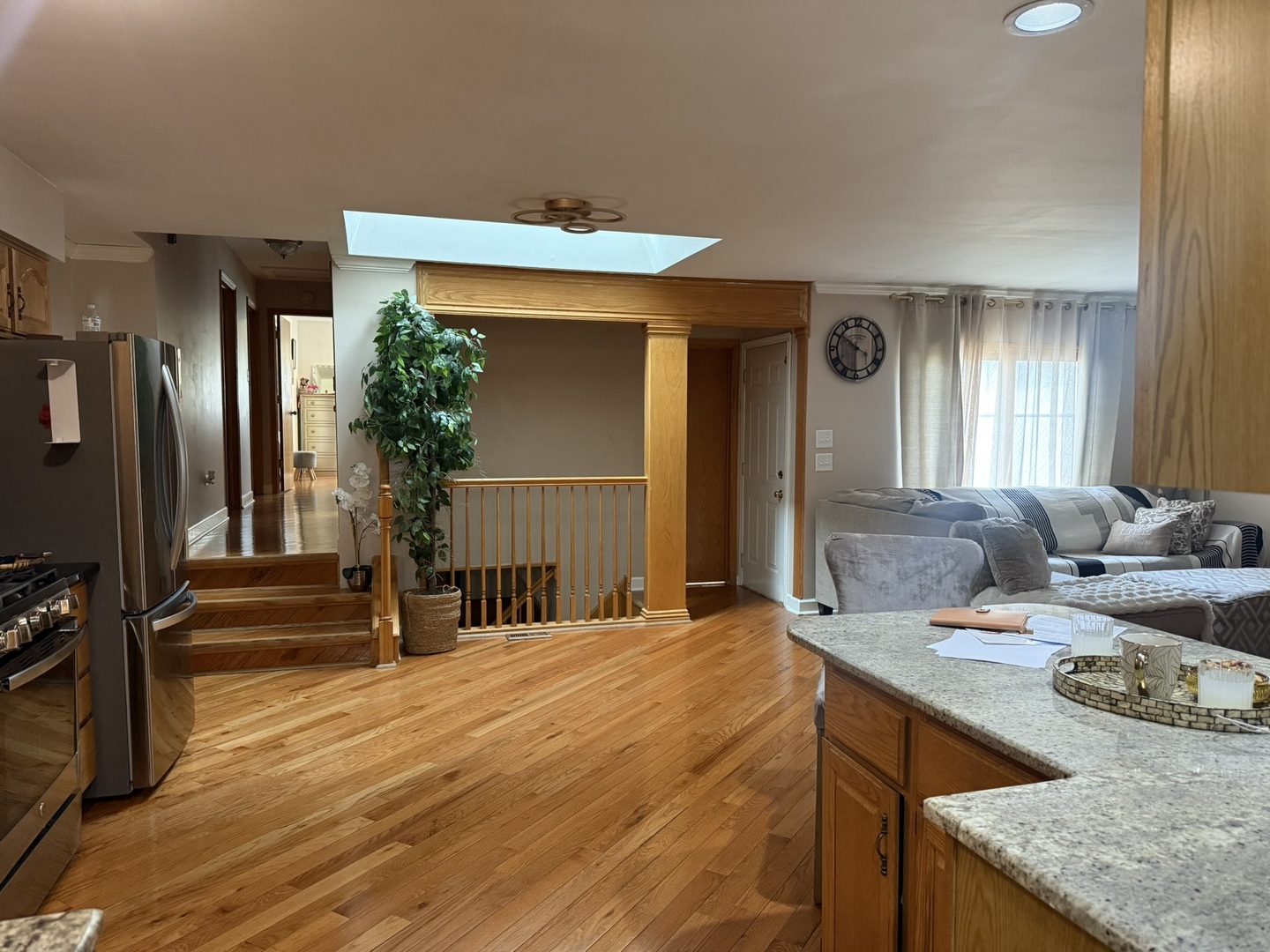 6716 W 89th Place, Oak Lawn, IL 60453