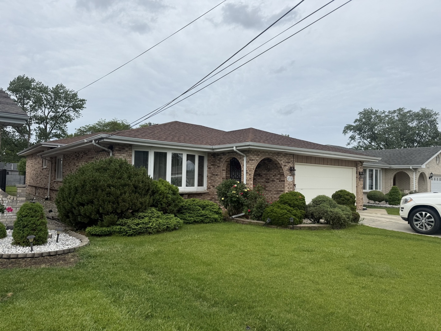 6716 W 89th Place, Oak Lawn, IL 60453