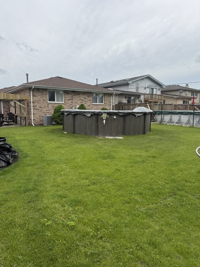 6716 W 89th Place, Oak Lawn, IL 60453