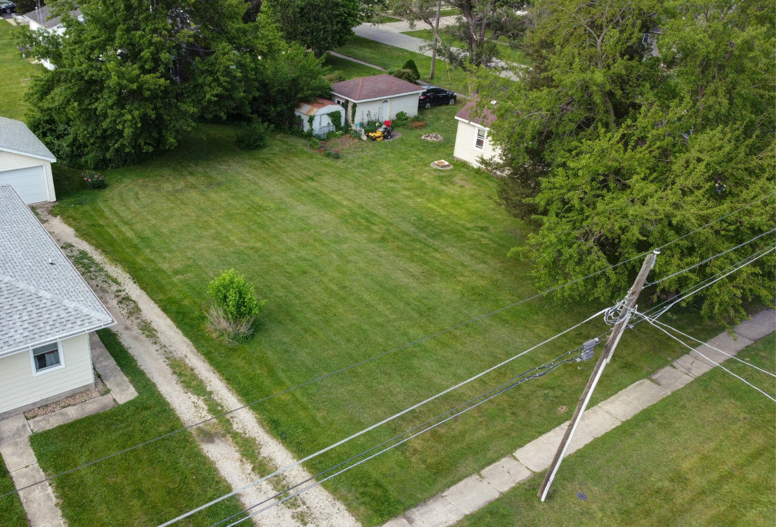 000 W Oak Street, Coal City, IL 60416