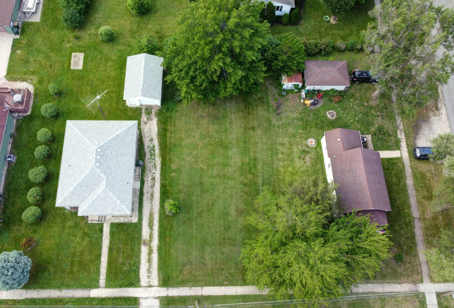 000 W Oak Street, Coal City, IL 60416