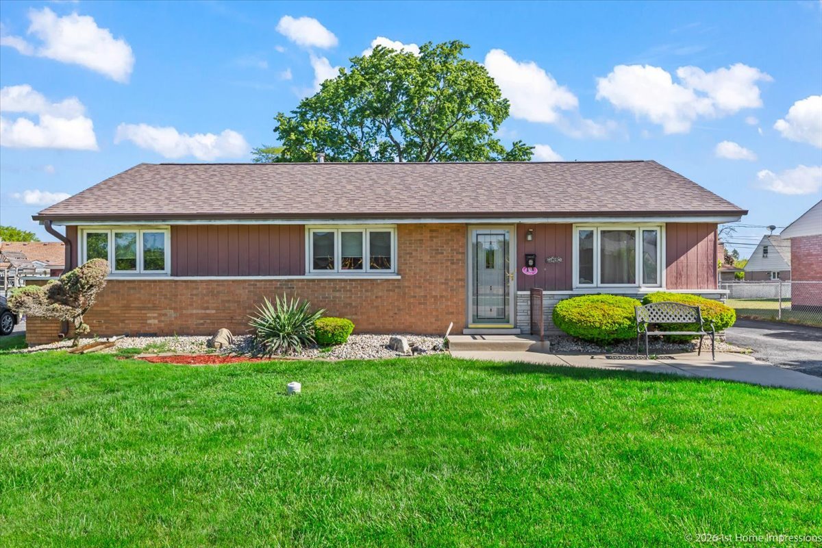 6328 W 85th Street, Burbank, IL 60459