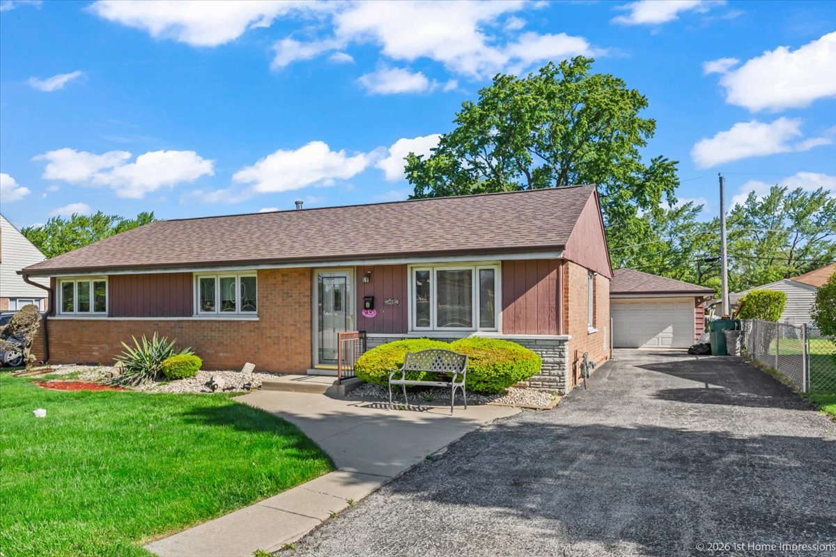 6328 W 85th Street, Burbank, IL 60459
