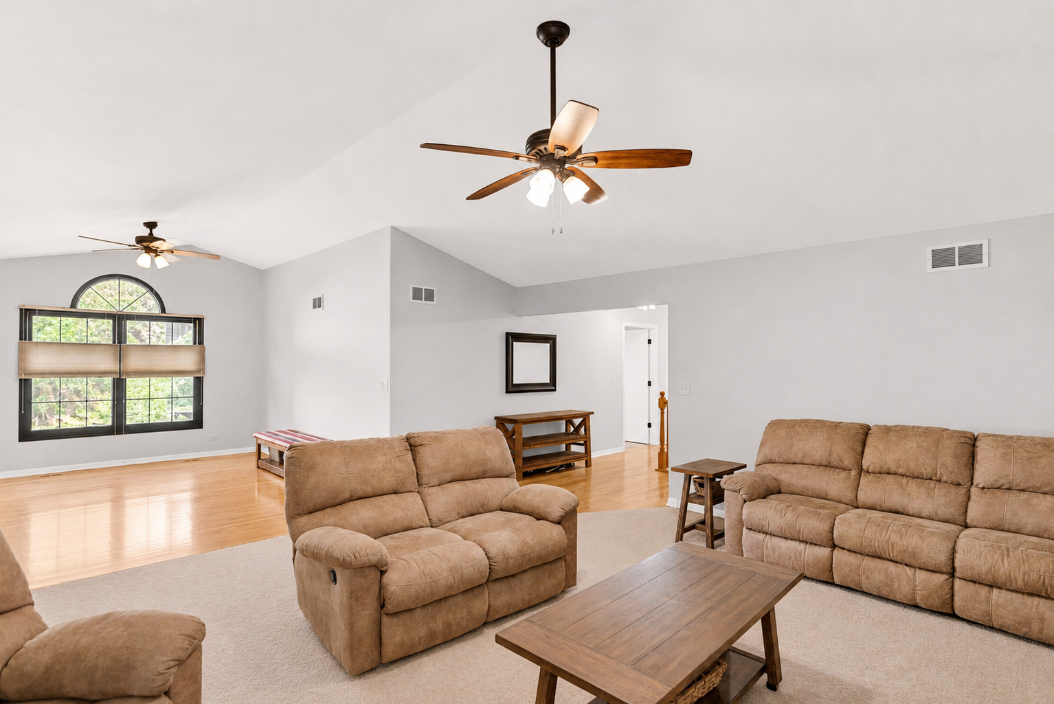 246 Red Hawk Road, Hampshire, IL 60140