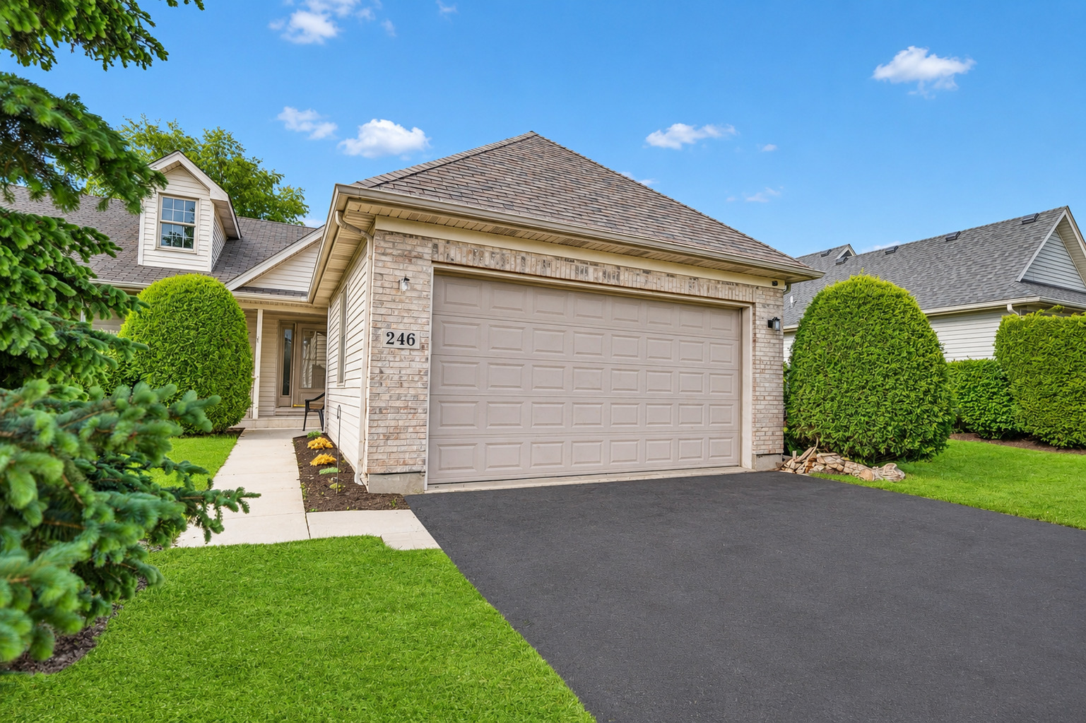 246 Red Hawk Road, Hampshire, IL 60140