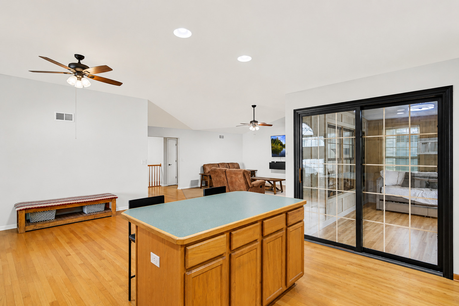 246 Red Hawk Road, Hampshire, IL 60140