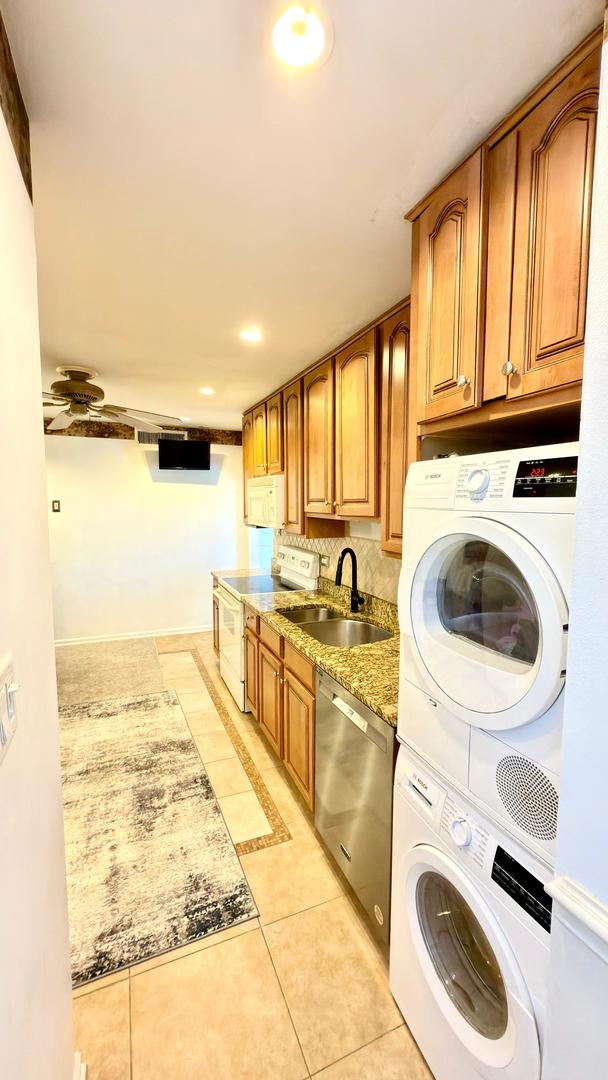910 Beau Drive #313, Des Plaines, IL 60016