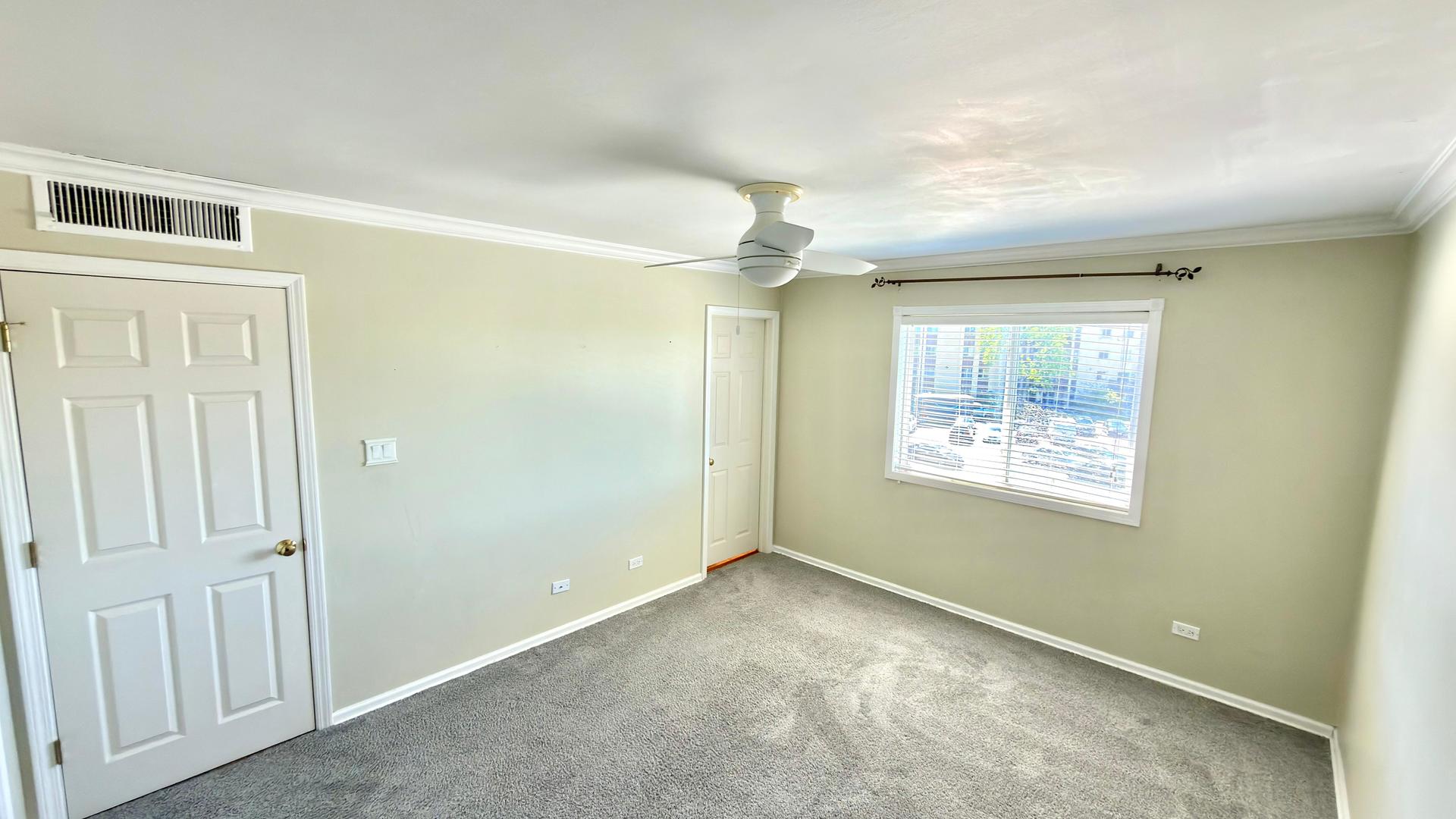 910 Beau Drive #313, Des Plaines, IL 60016