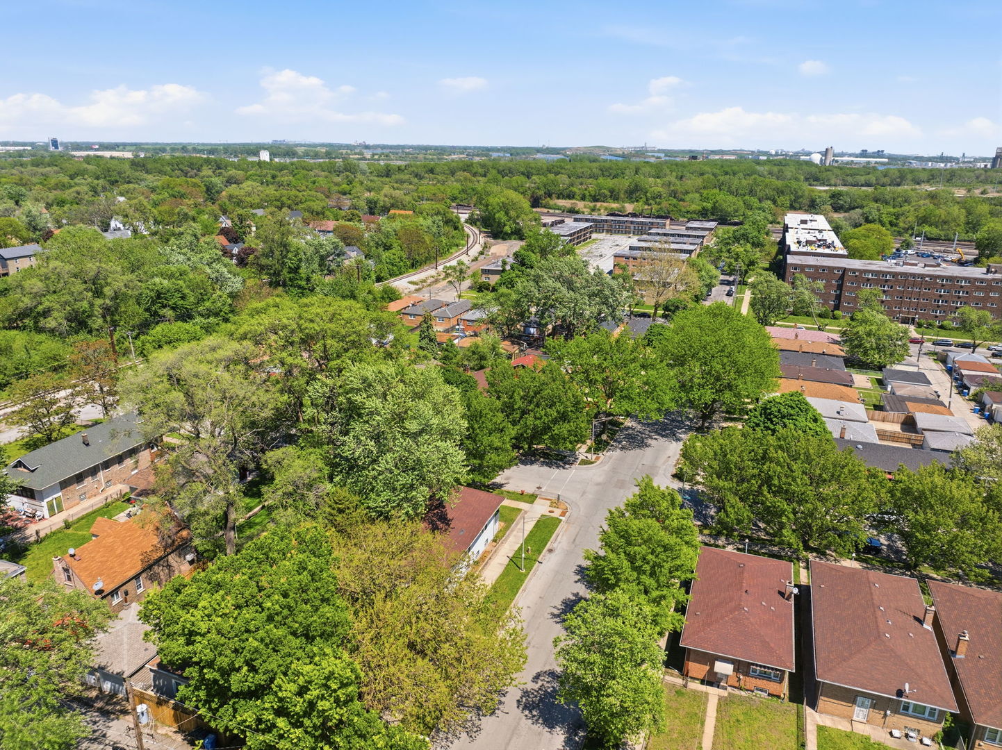 12124 S Edbrooke Avenue, Chicago, IL 60628