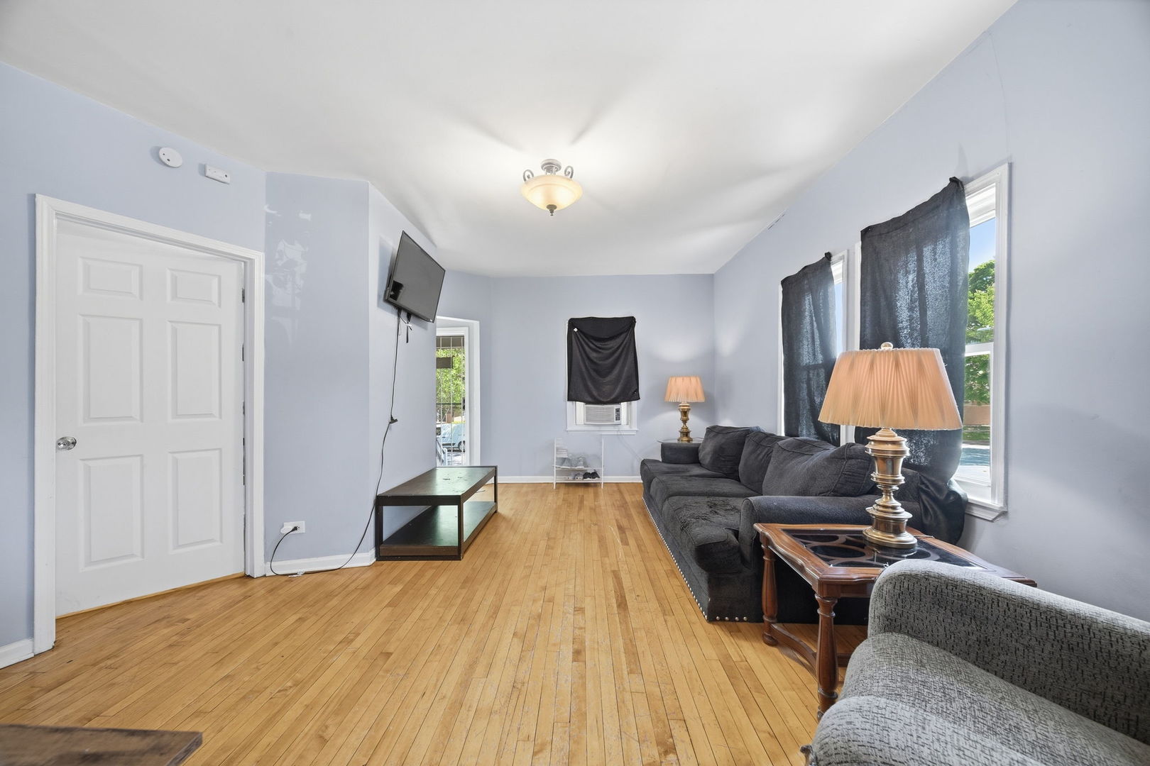 12124 S Edbrooke Avenue, Chicago, IL 60628