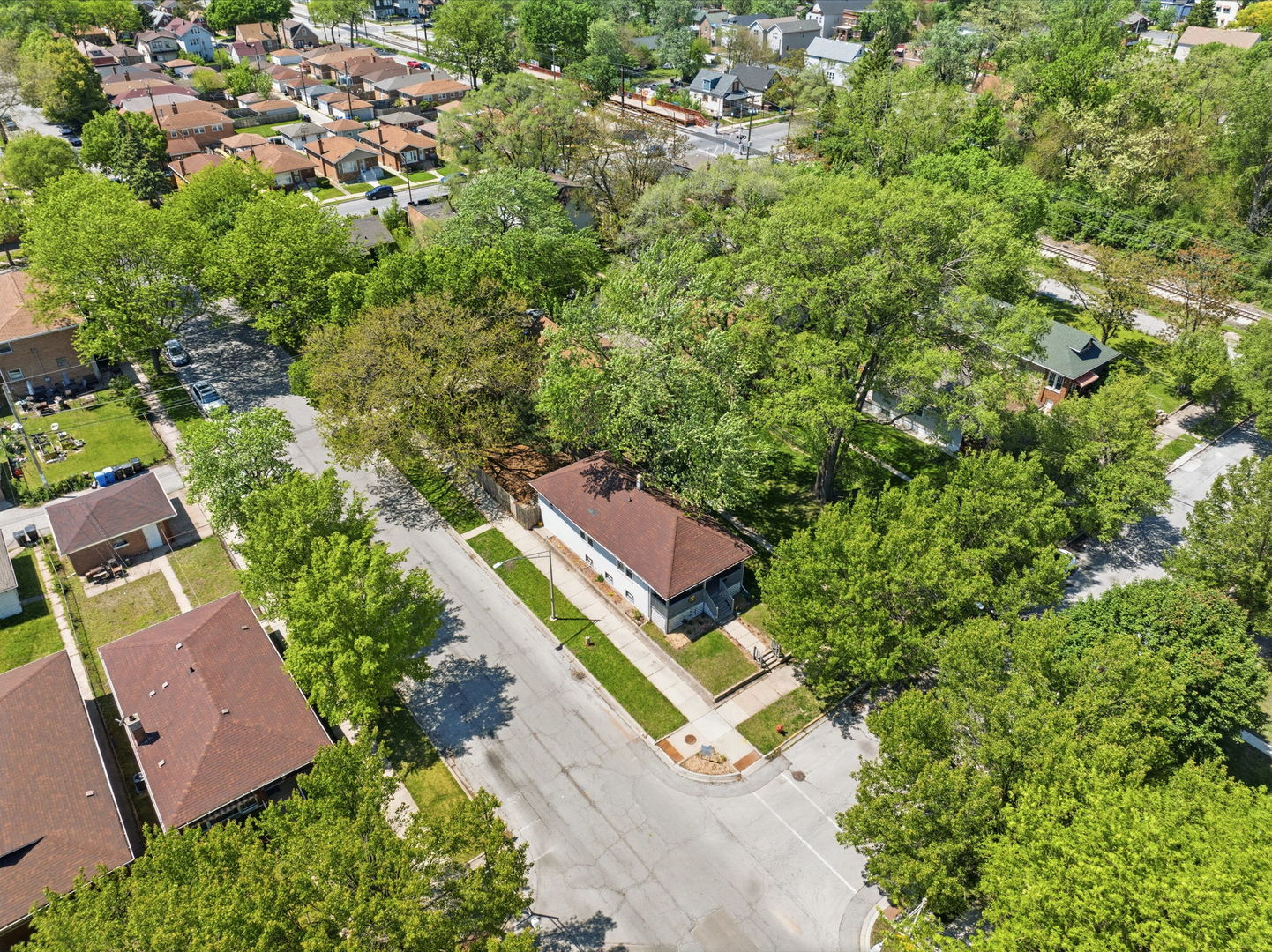 12124 S Edbrooke Avenue, Chicago, IL 60628
