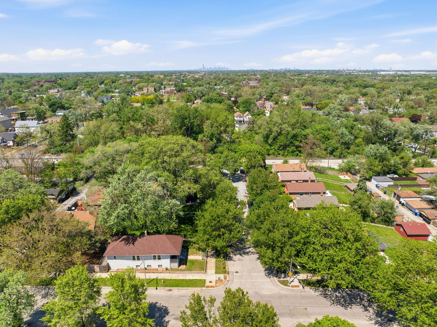 12124 S Edbrooke Avenue, Chicago, IL 60628