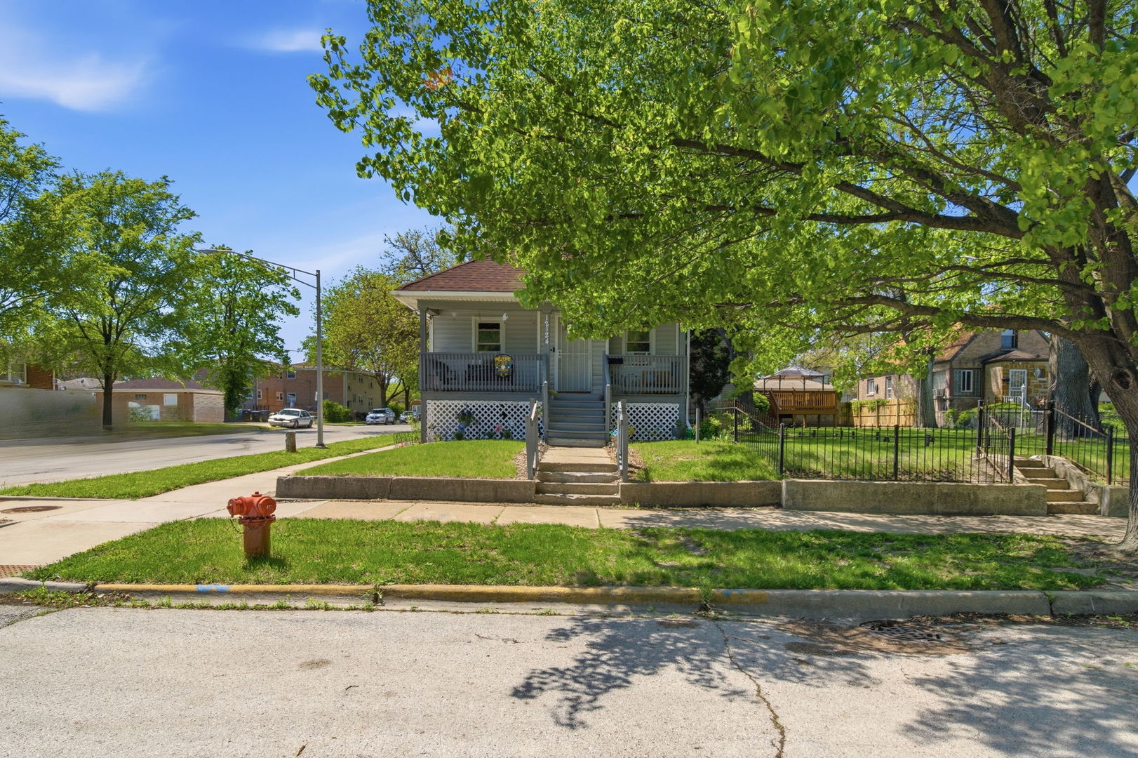 12124 S Edbrooke Avenue, Chicago, IL 60628