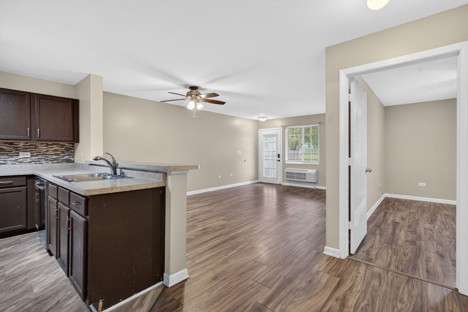 1628 Mcclure Road, Aurora, IL 60505