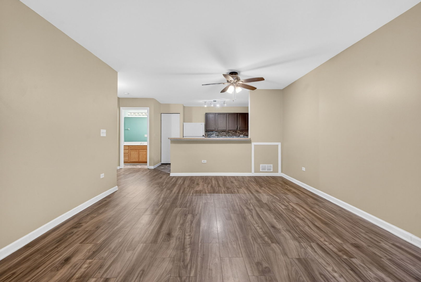 1628 Mcclure Road, Aurora, IL 60505