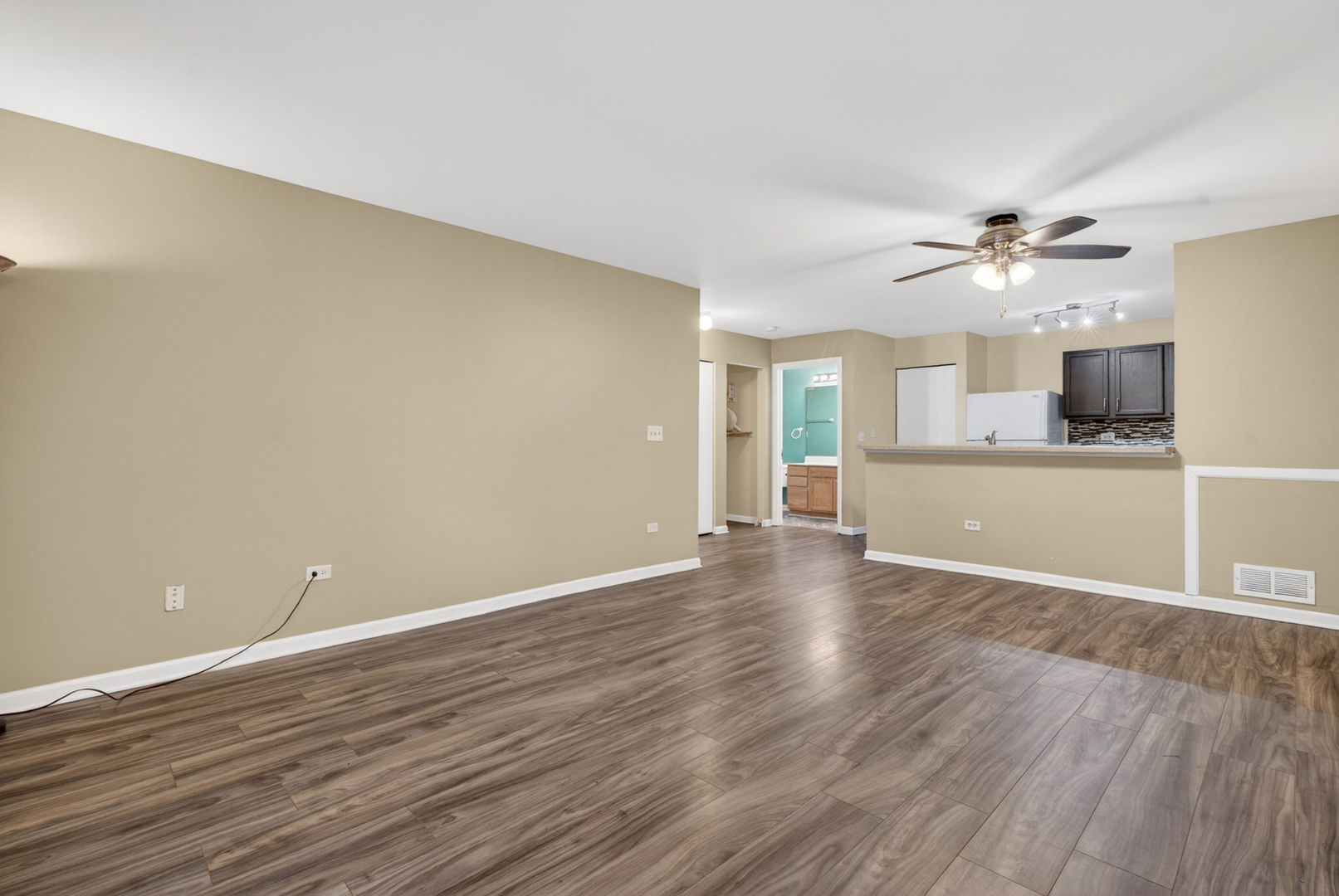 1628 Mcclure Road, Aurora, IL 60505