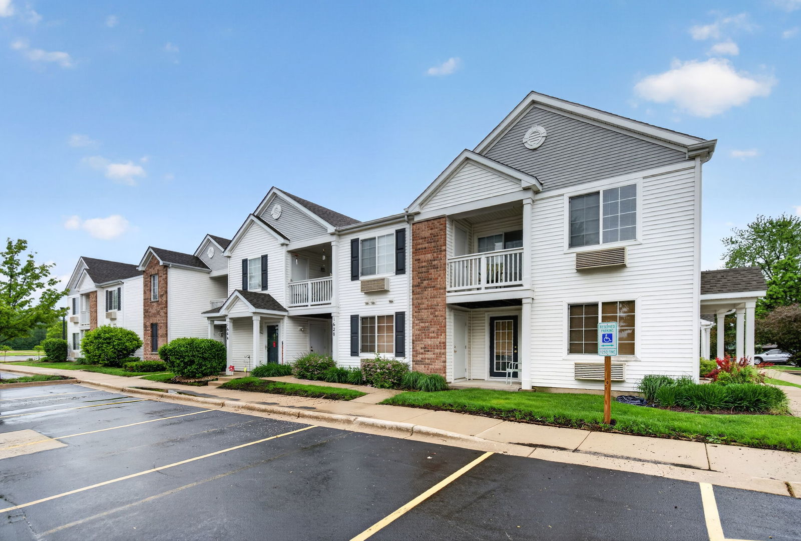1628 Mcclure Road, Aurora, IL 60505