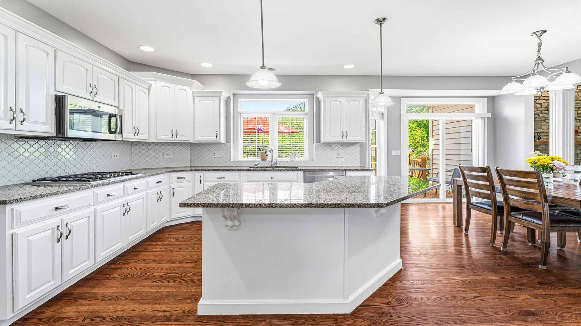 3511 Kestral Drive, Naperville, IL 60564