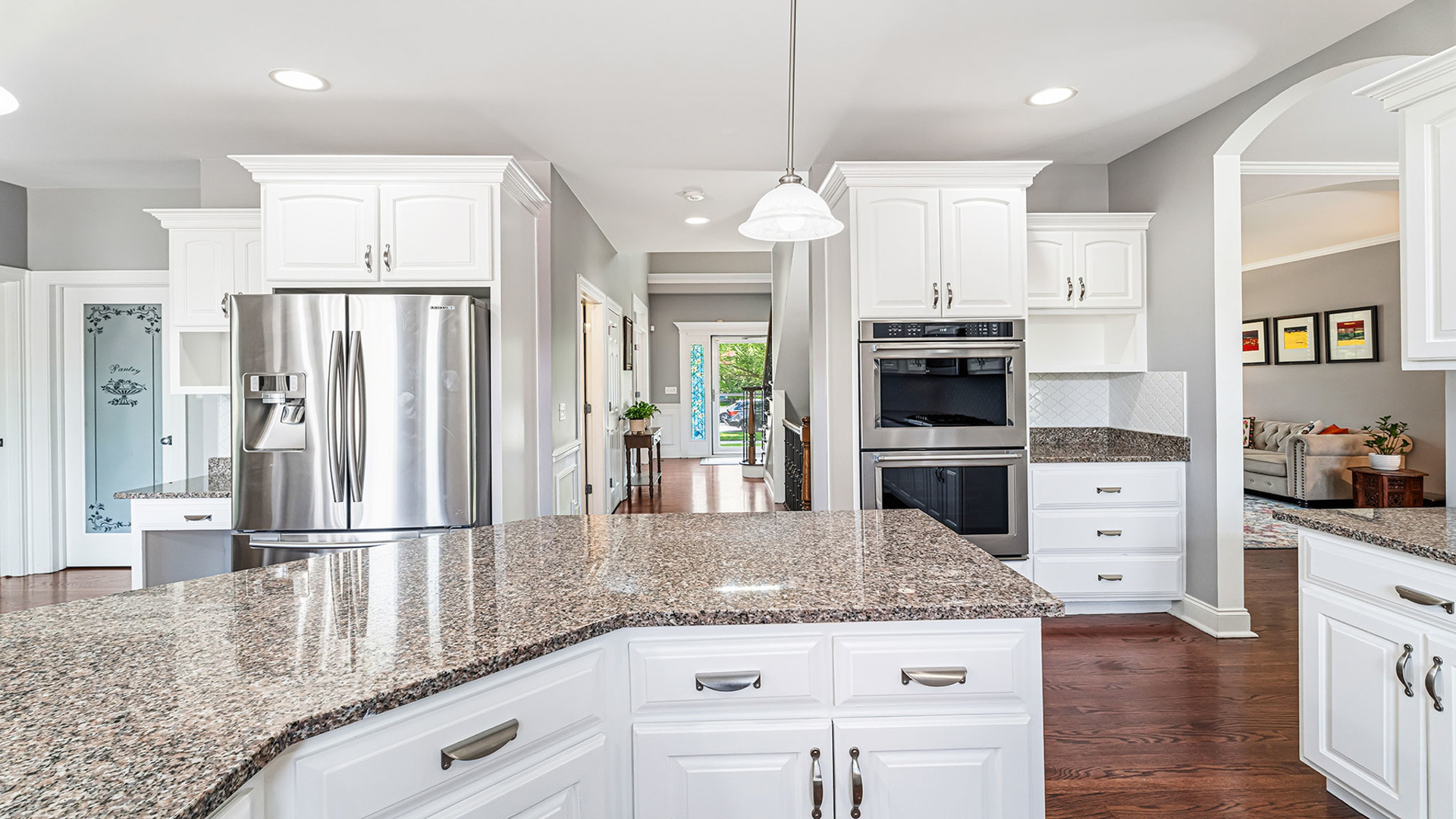 3511 Kestral Drive, Naperville, IL 60564