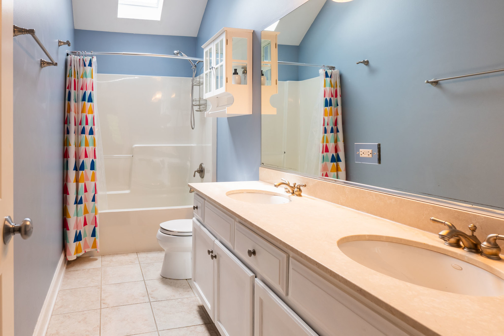 3511 Kestral Drive, Naperville, IL 60564