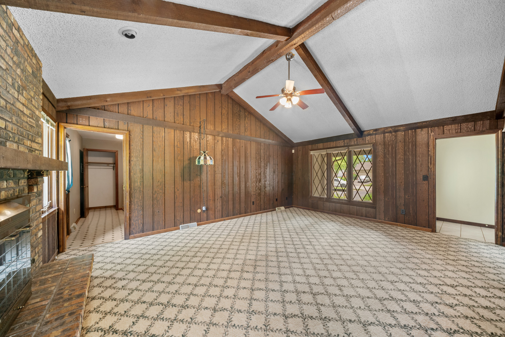 2445 Coach And Surrey Lane, Aurora, IL 60506