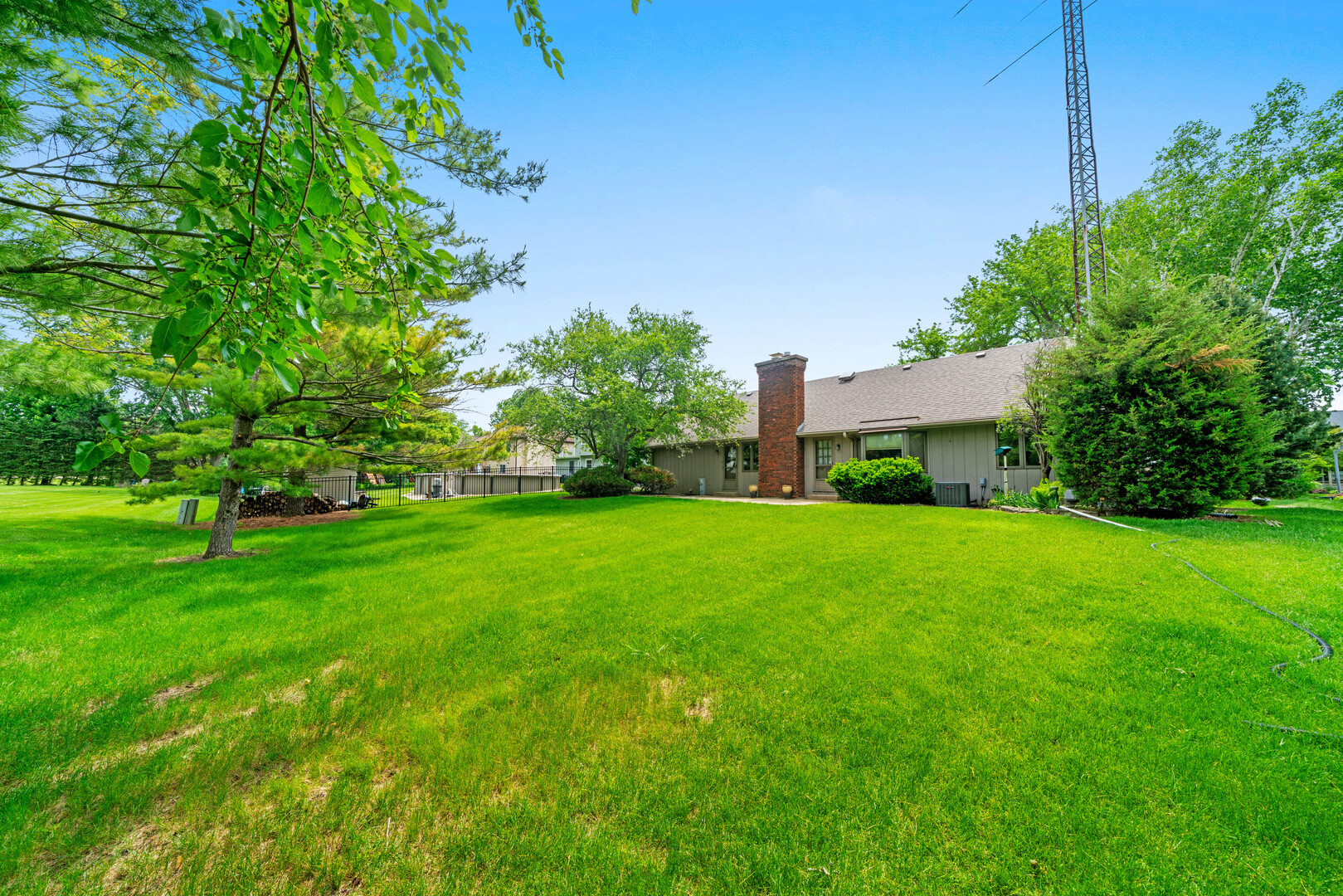 2445 Coach And Surrey Lane, Aurora, IL 60506
