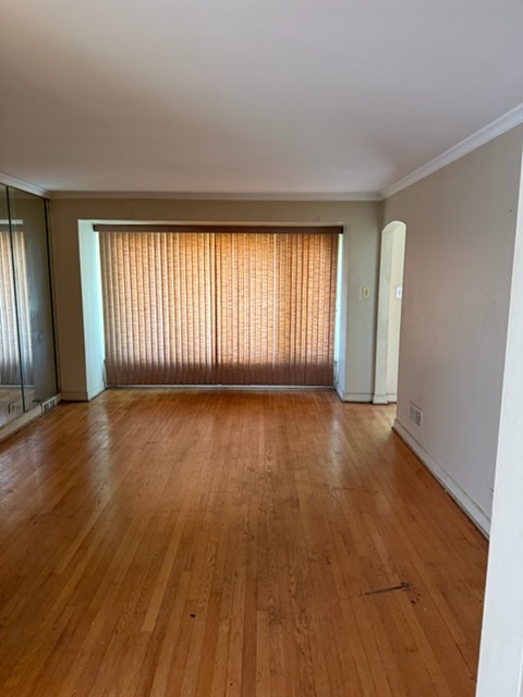 8917 S Ridgeland Avenue, Chicago, IL 60617