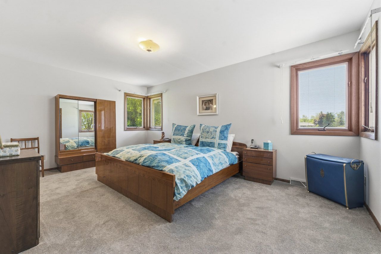 1417 Lee Lane, Spring Grove, IL 60081