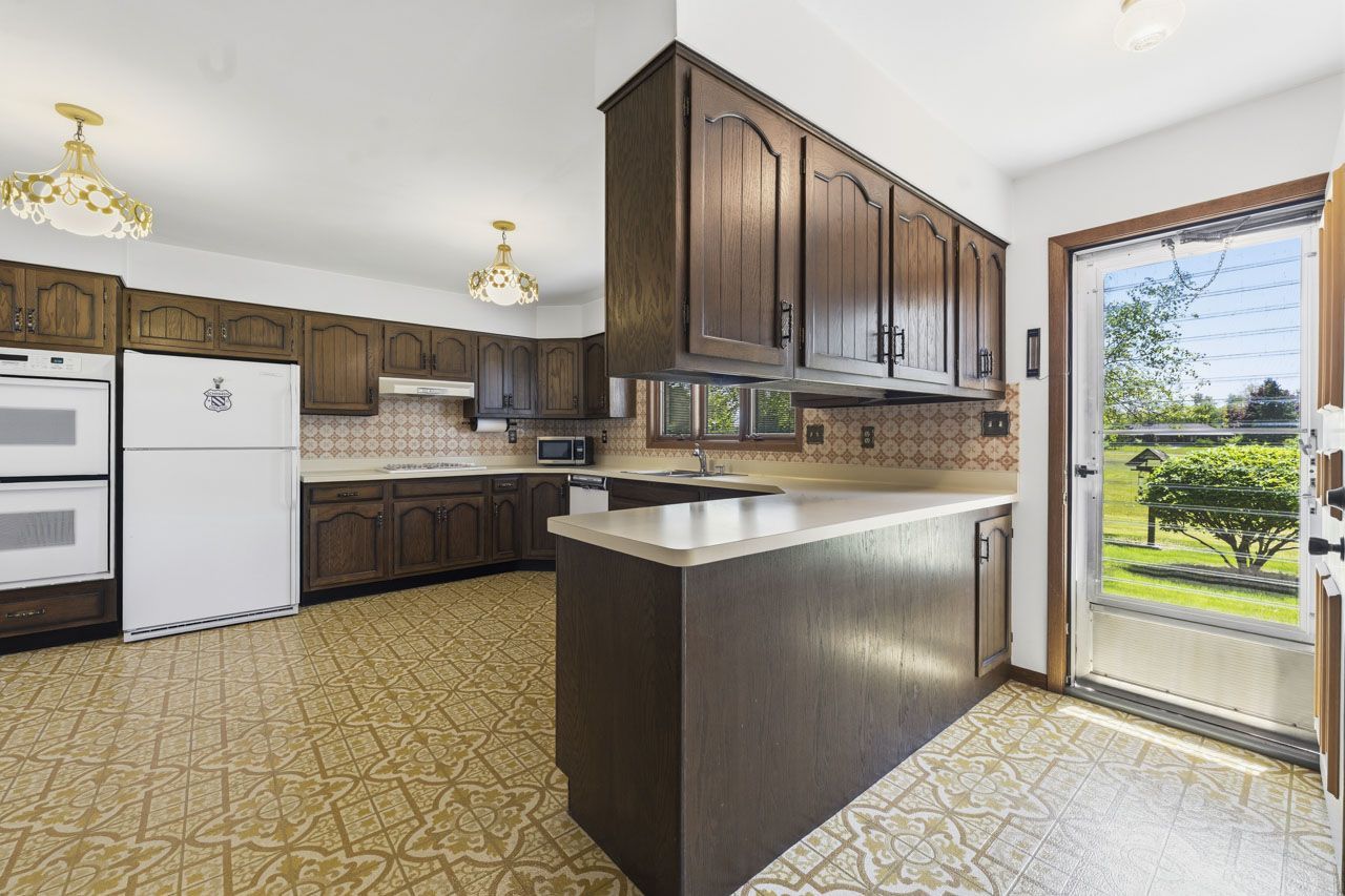 1417 Lee Lane, Spring Grove, IL 60081