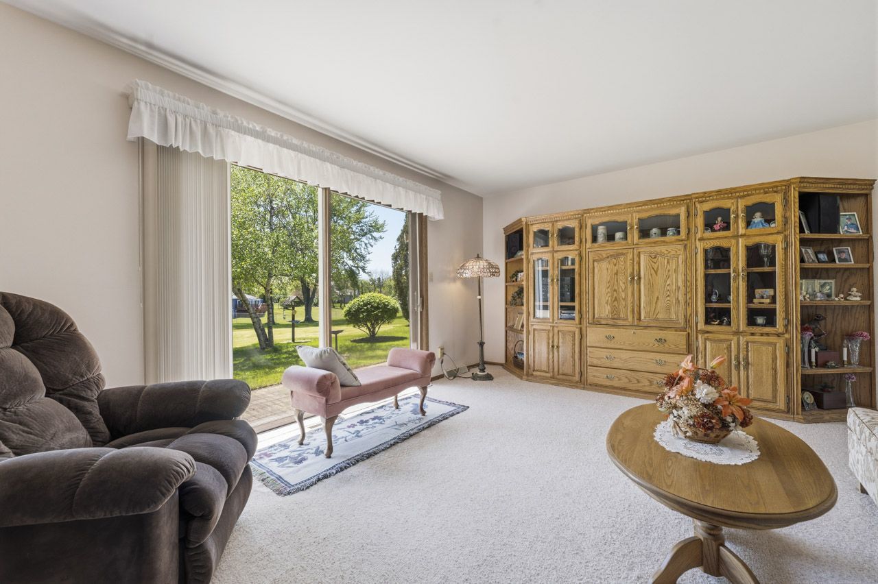 1417 Lee Lane, Spring Grove, IL 60081