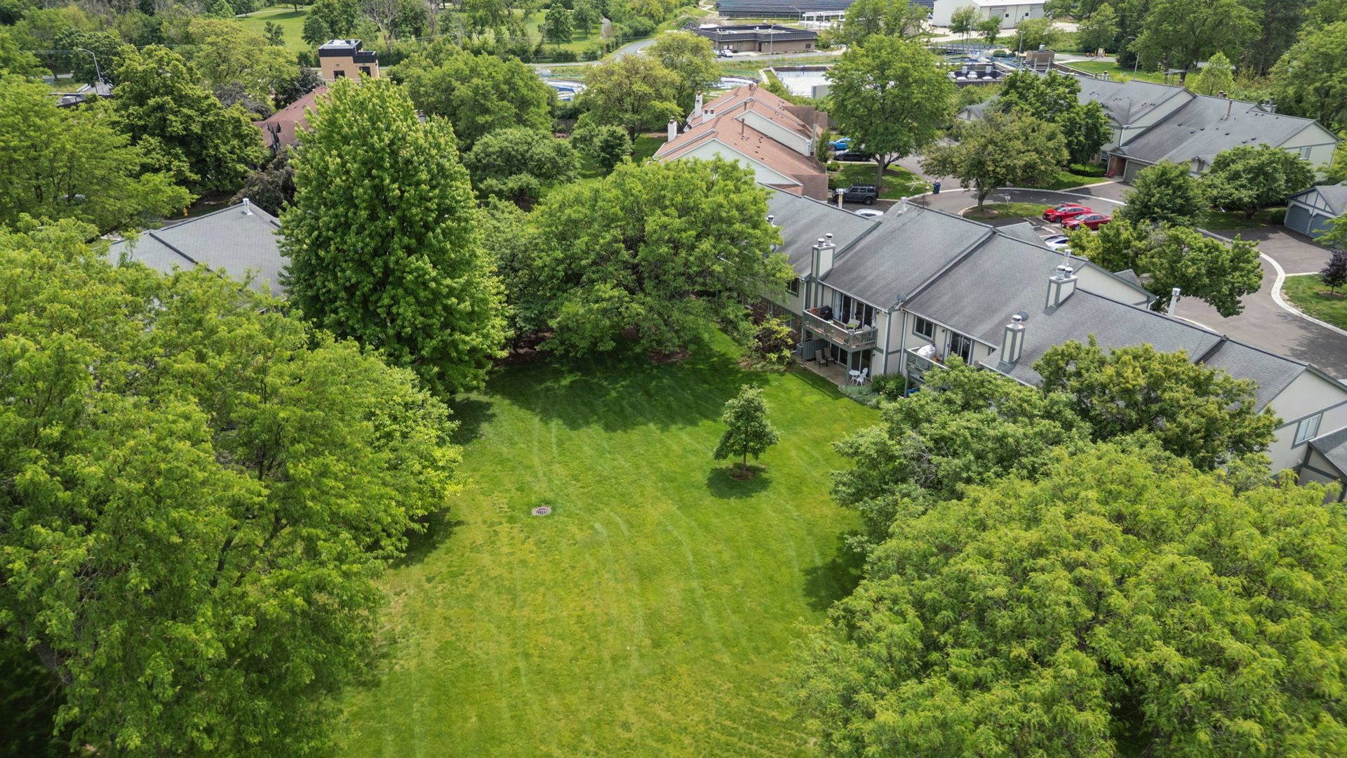 1575 Stonehill Court #A, Wheaton, IL 60189